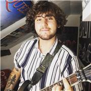 Professeur guitare diplômée cours débutant intermédiaire Lille